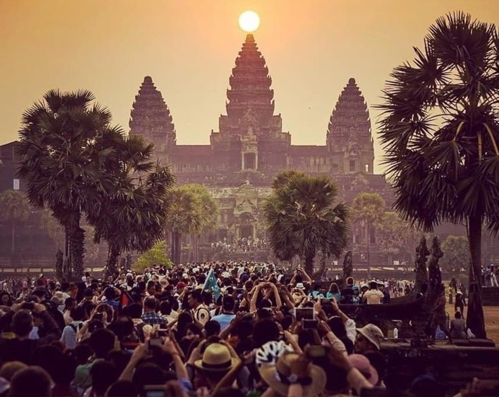 sunrise-at-Angkor-Wat